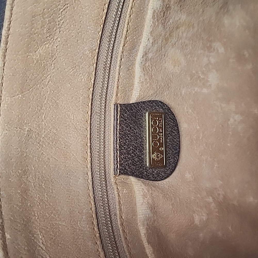 Vintage Gucci Sherry Line Crossbody - Picture 3 of 10